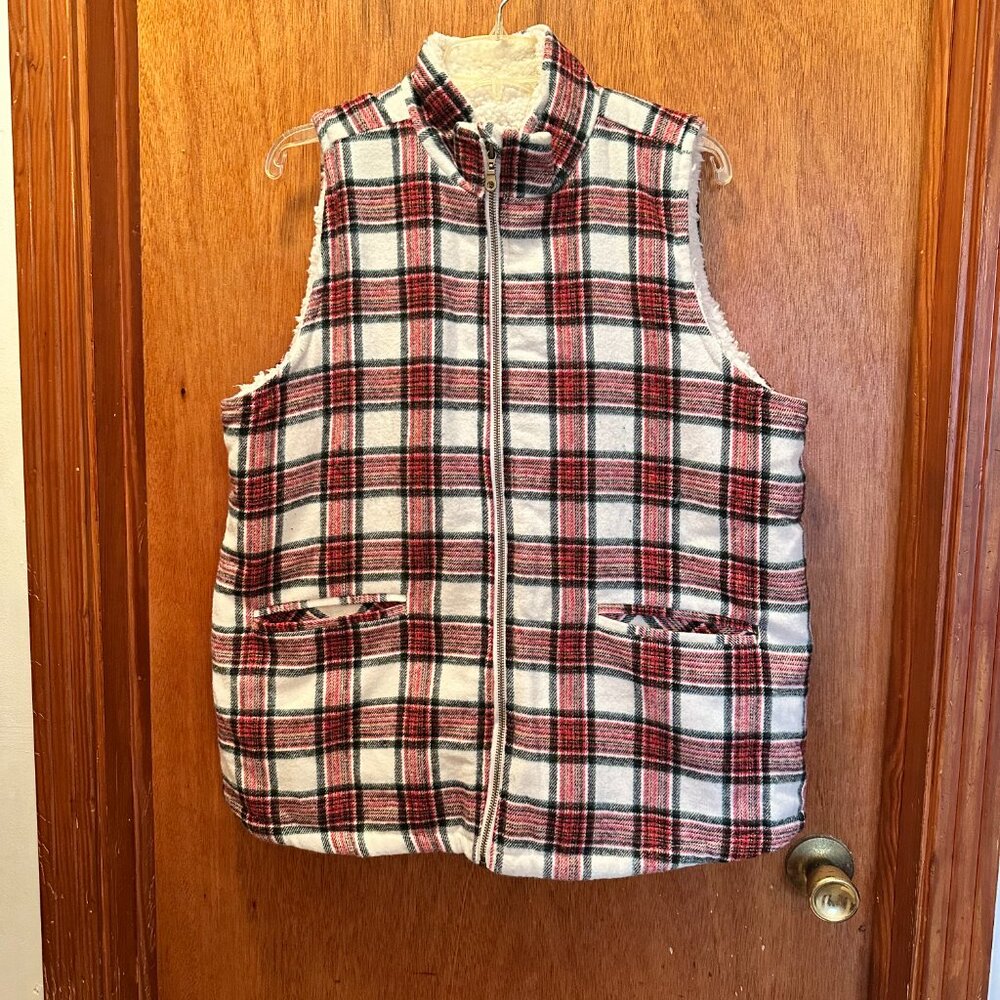 Women's size XL Maurices flannel/sherpa vest